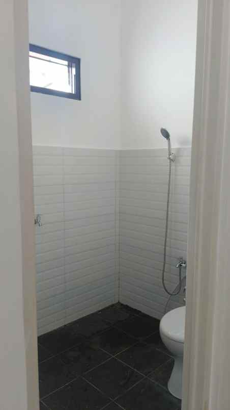 dijual rumah jl smp1 cileunyi bandung