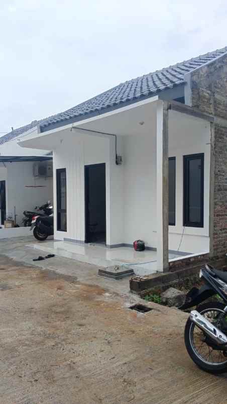 dijual rumah jl smp1 cileunyi bandung