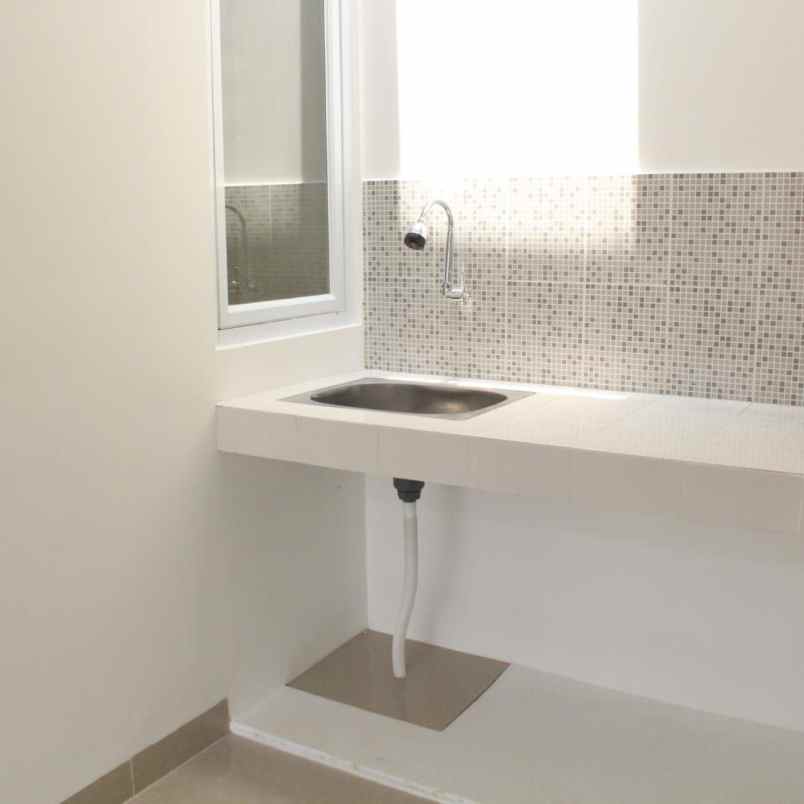 dijual rumah jl swadaya raya jatimulya