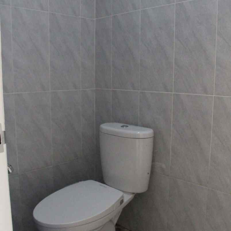 dijual rumah jl swadaya raya jatimulya