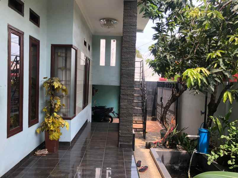 dijual rumah jl swasembada barat kebon