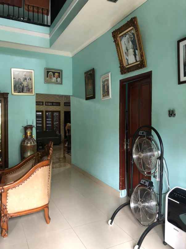 dijual rumah jl swasembada barat kebon