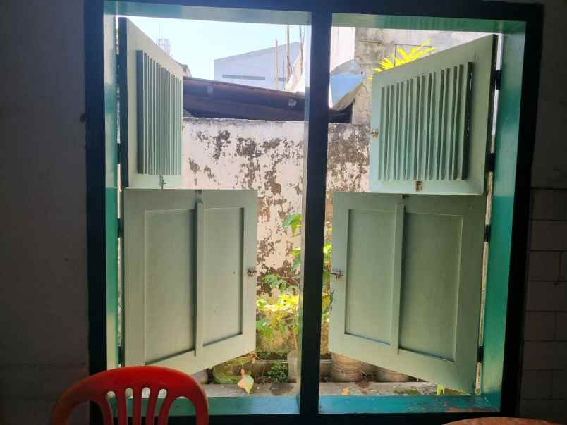 dijual rumah jl tlogo suryo