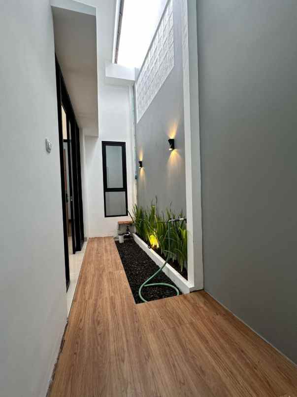 dijual rumah jl warak purbayab