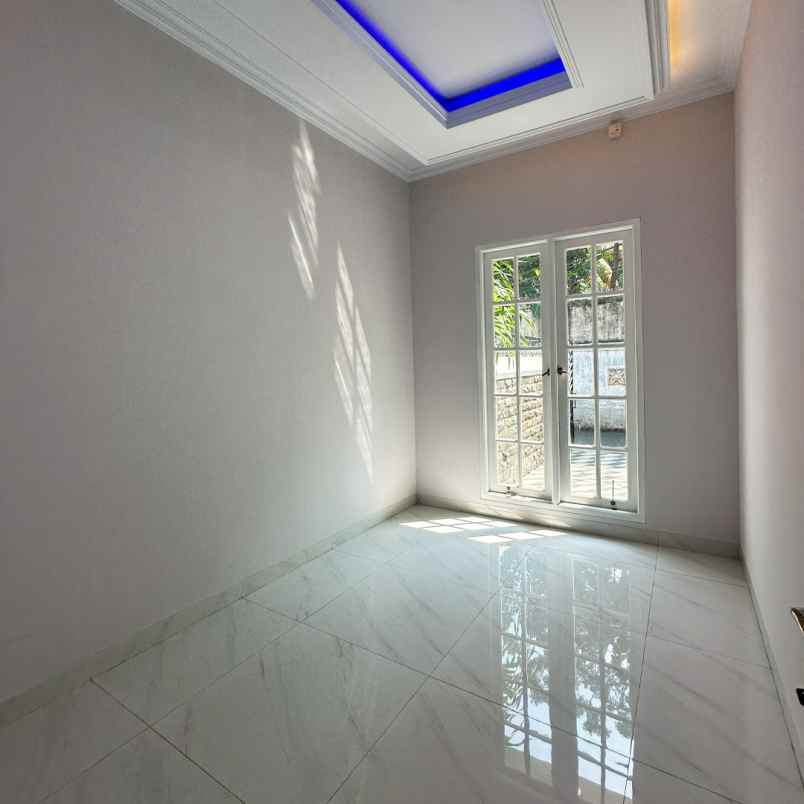 dijual rumah jl waru kebagusan ps