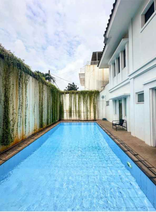 dijual rumah jln lebak bulus raya