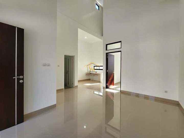 dijual rumah kadirojo purwomartani kec