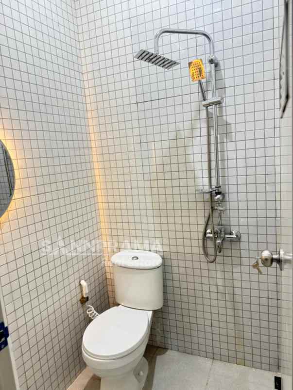 dijual rumah kaliabang tengah