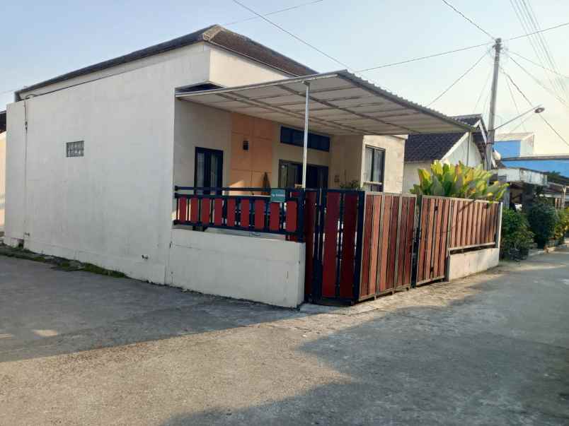 dijual rumah kalitirto