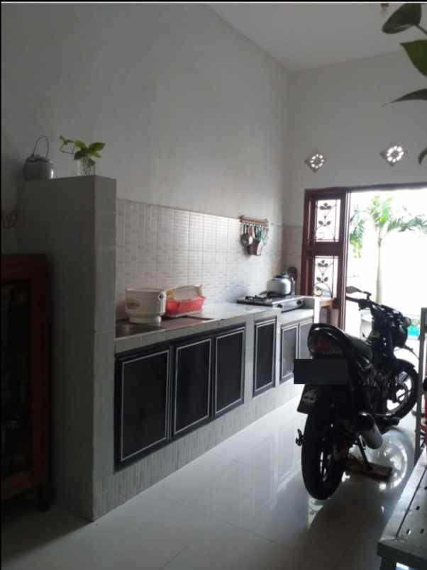 dijual rumah kapas madya