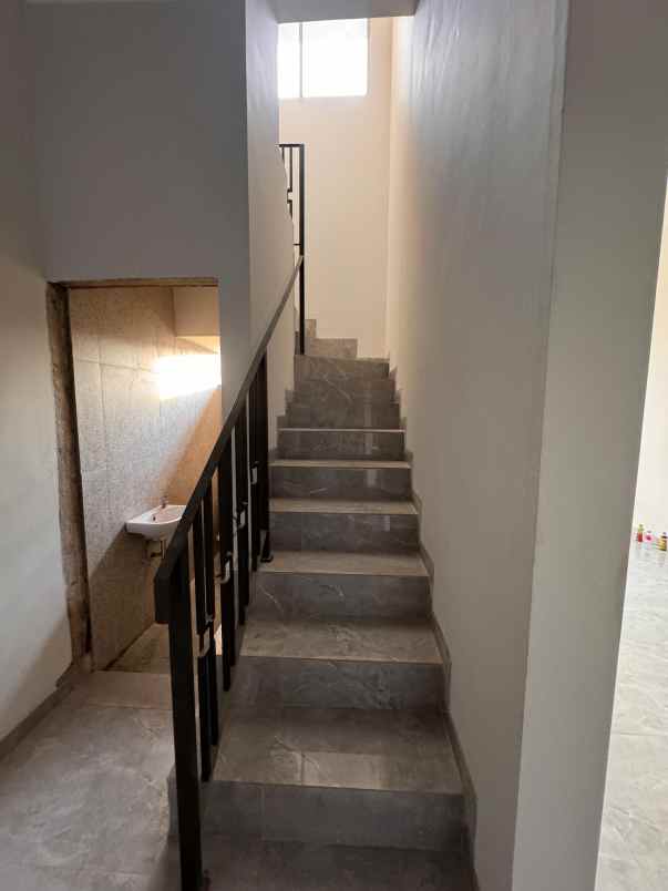 dijual rumah kavling dki meruya