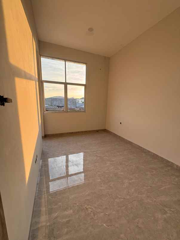 dijual rumah kavling dki meruya