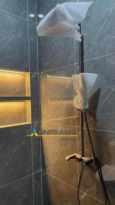 dijual rumah kebagusan