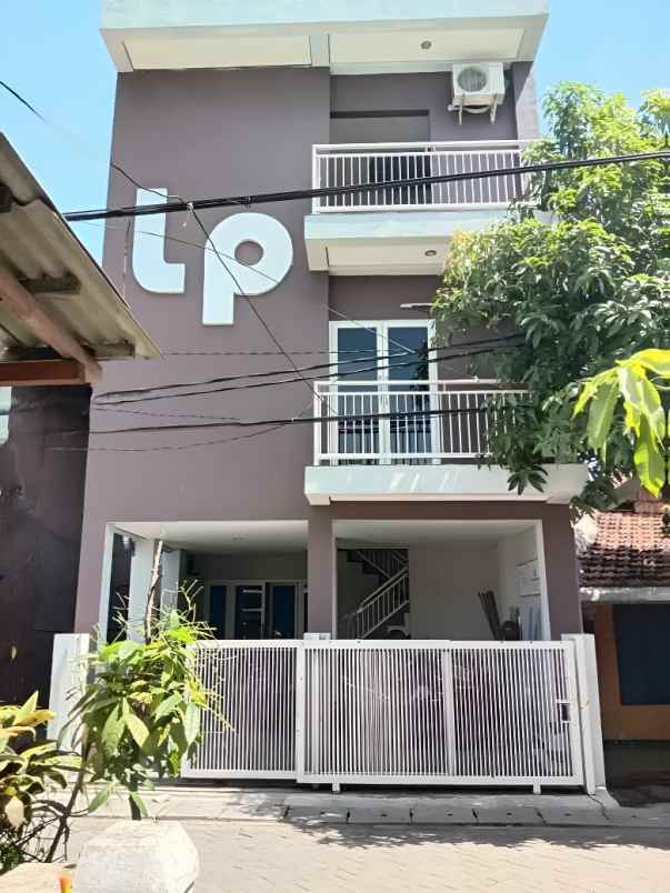 dijual rumah kebonsari