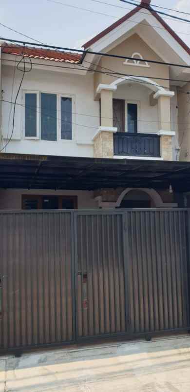 dijual rumah kelapa gading