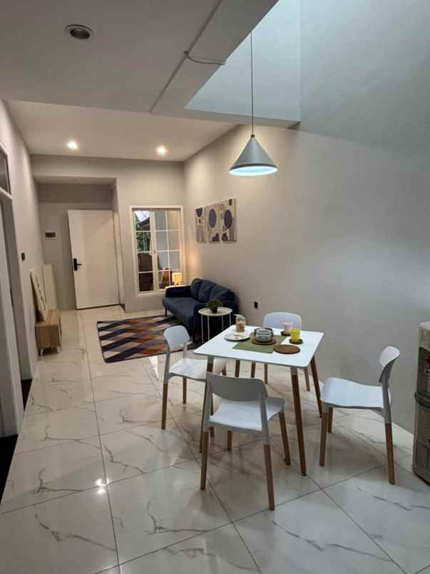 dijual rumah kembar mas