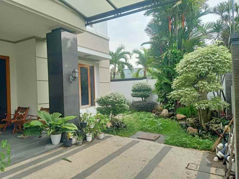 dijual rumah klampis semolo