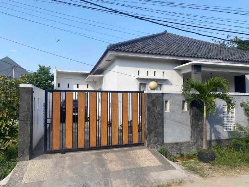 dijual rumah komp taman cileunyi bandung