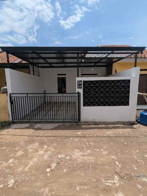 dijual rumah komplek bumi kresna