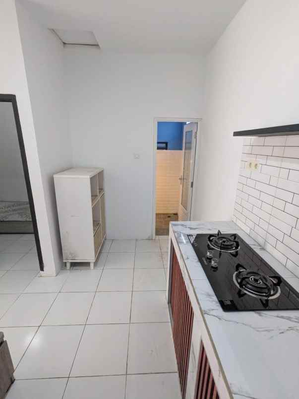 dijual rumah komplek bumi kresna