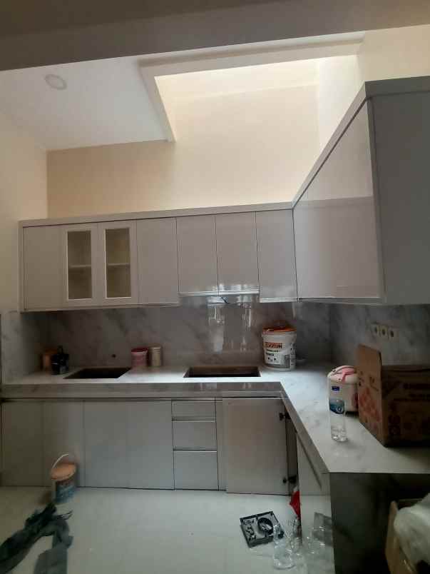 dijual rumah kota harapan indah bekasi