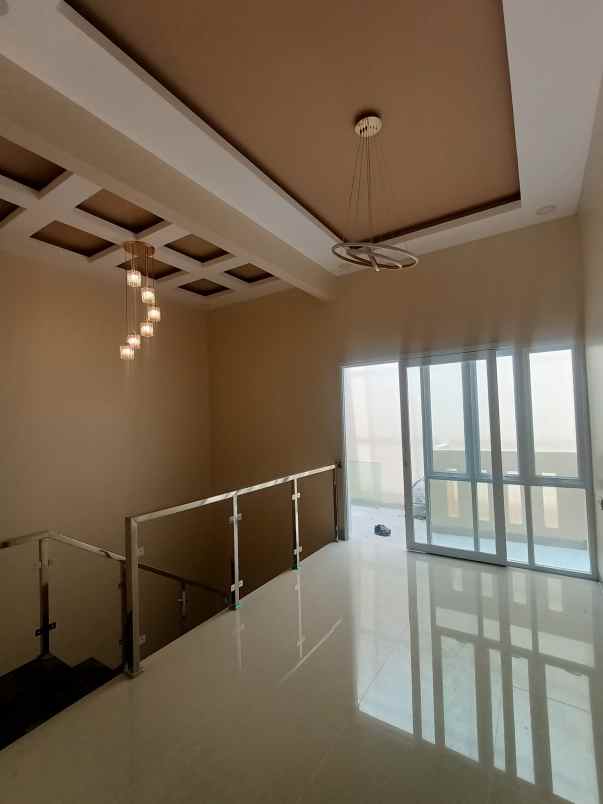 dijual rumah kota harapan indah bekasi