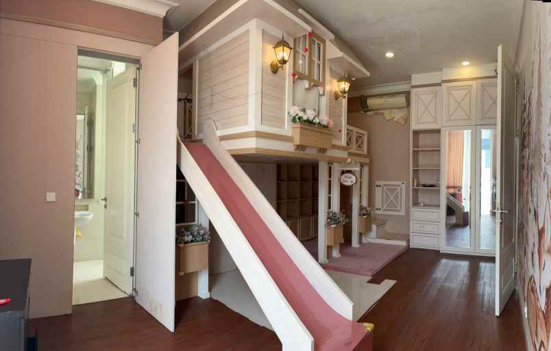 dijual rumah la riz ville pakuwon indah