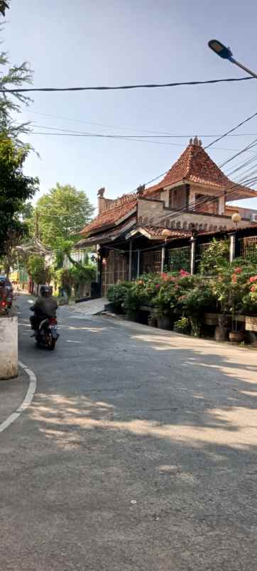 dijual rumah lebak bulus