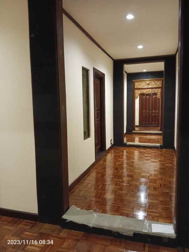 dijual rumah lebak bulus