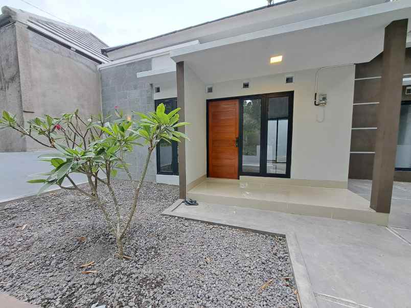 dijual rumah lemahdadi