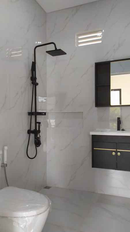 dijual rumah lippo cikarang