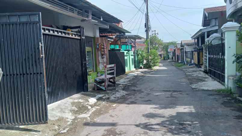 dijual rumah lokasi strategis