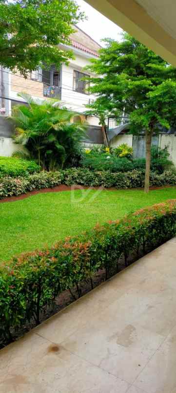 dijual rumah luas di kemang jakarta selatan