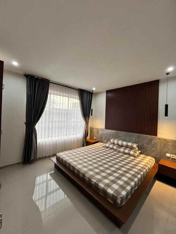 dijual rumah maguwoharjo depok sleman