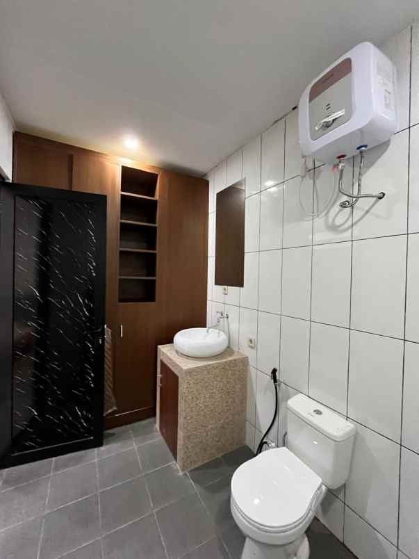 dijual rumah maguwoharjo depok sleman