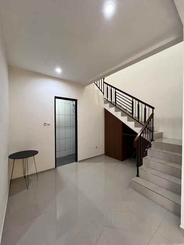 dijual rumah maguwoharjo depok sleman