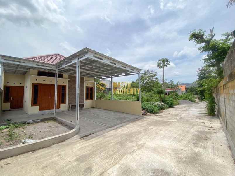 dijual rumah malikan sumberharjo