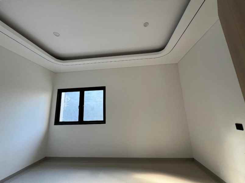 dijual rumah manukan