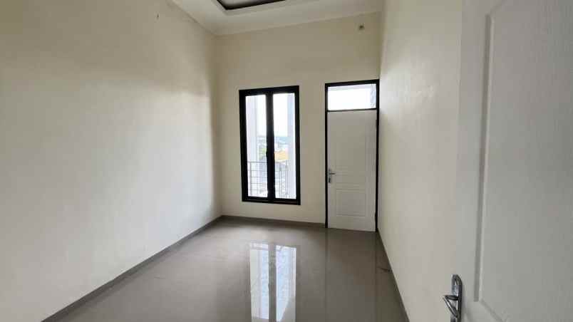 dijual rumah medokan ayu tambak