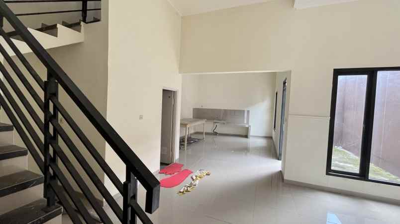dijual rumah medokan ayu tambak