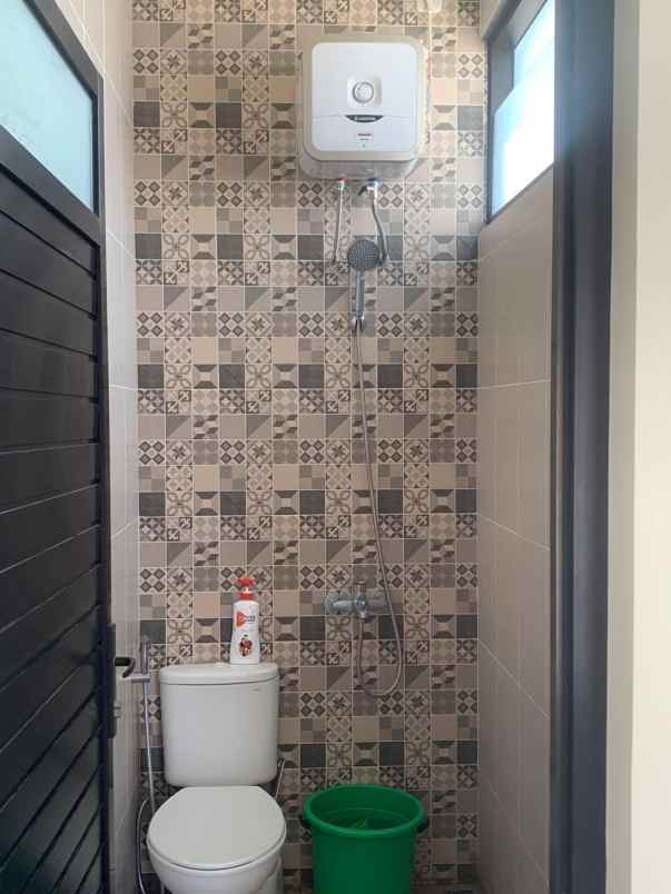 dijual rumah mewah lokasi akordion kota malang