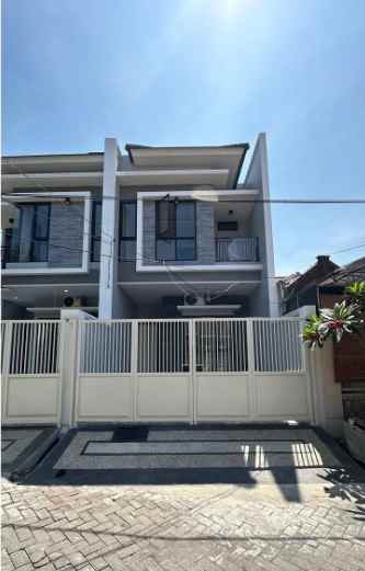 dijual rumah minimalis 2 lantai medokan asri utara