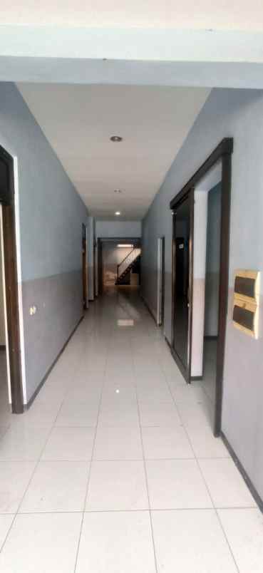 dijual rumah nirwana eksekutif