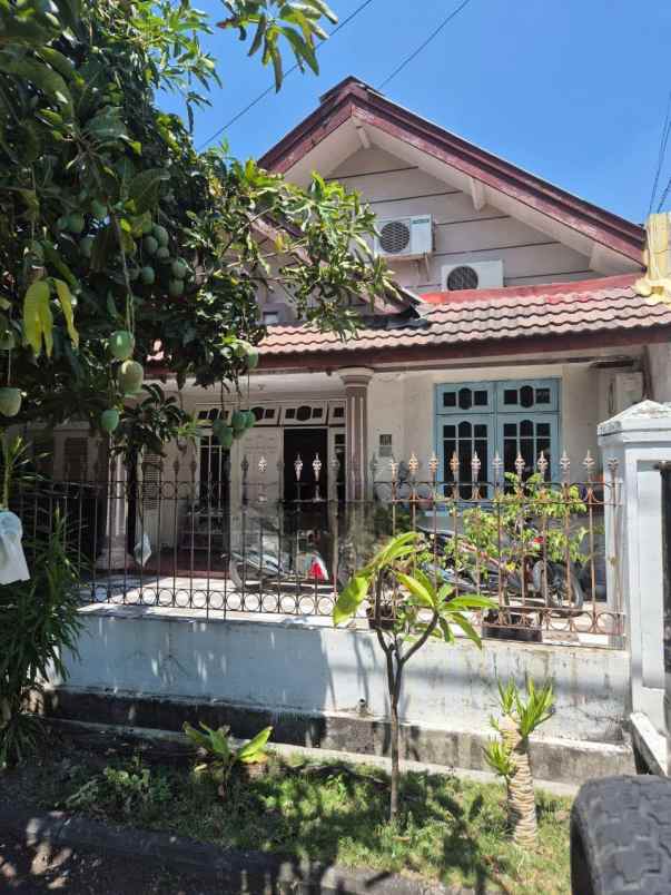 dijual rumah nirwana eksekutif dekat merr upn surabaya