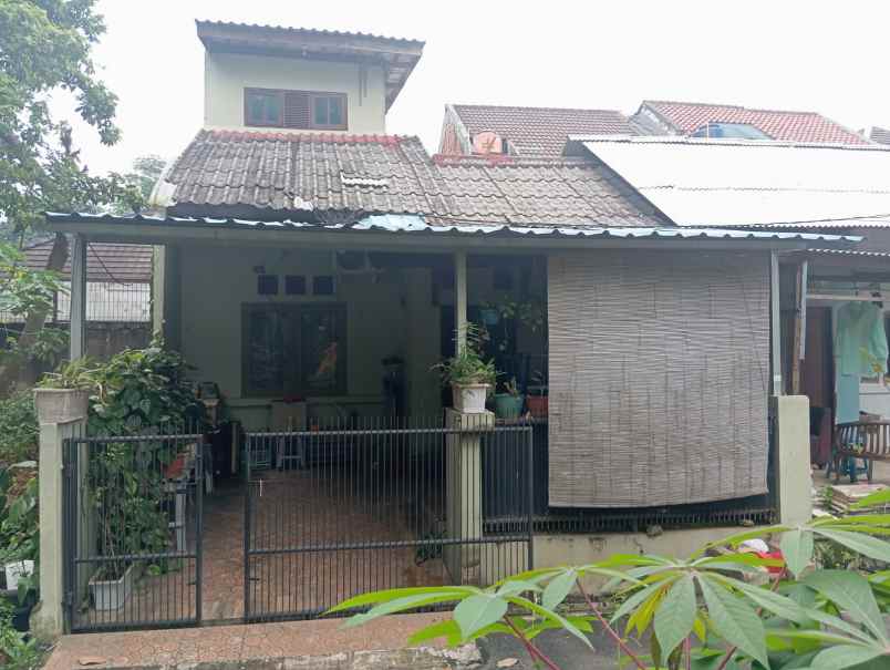 dijual rumah nuri bintaro