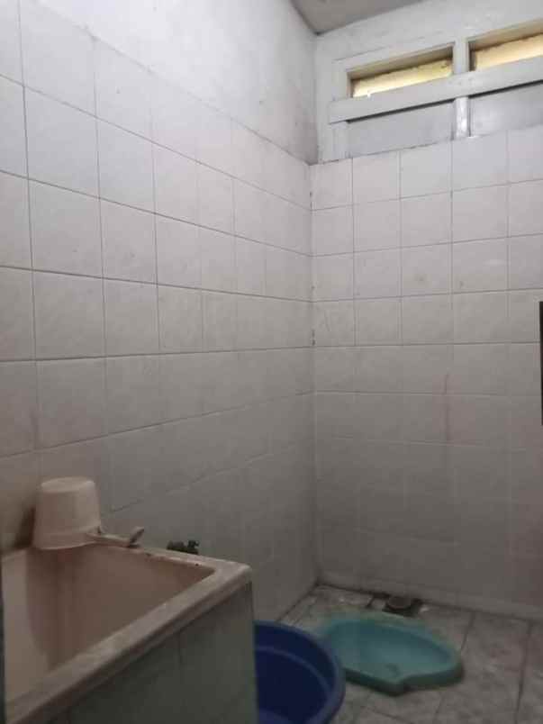 dijual rumah nyengseret