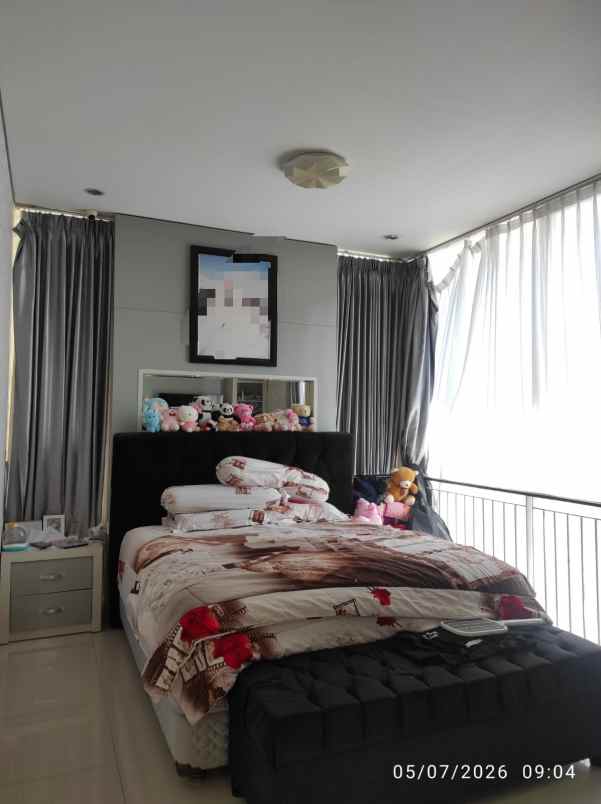 dijual rumah pakuwon city