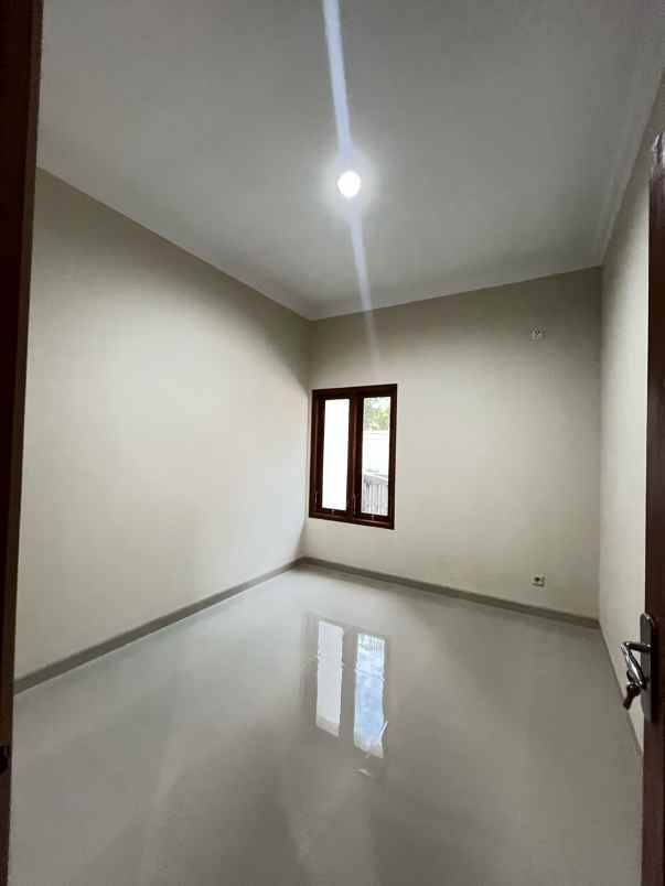 dijual rumah pandowoharjo