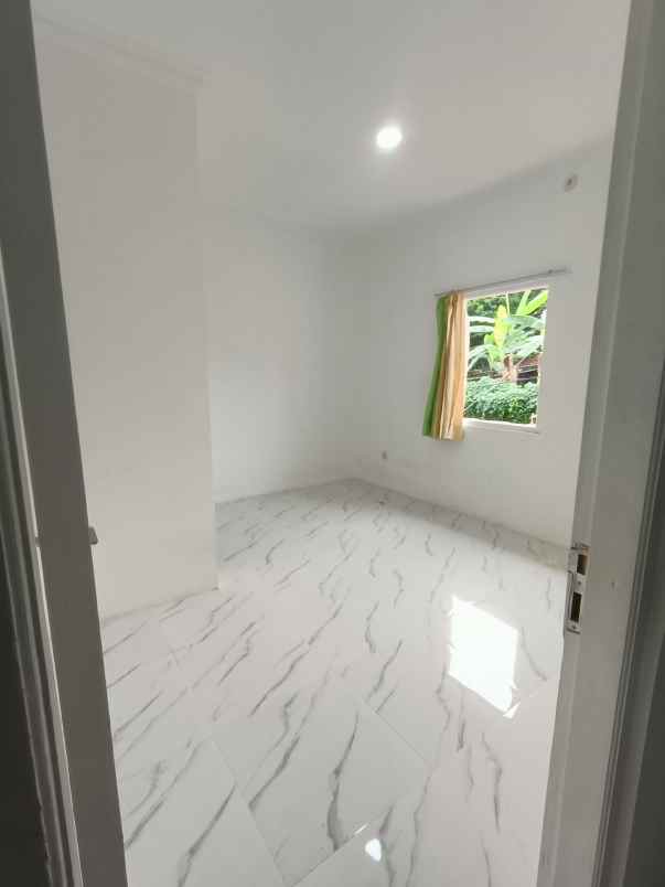 dijual rumah pasir gunung selatan