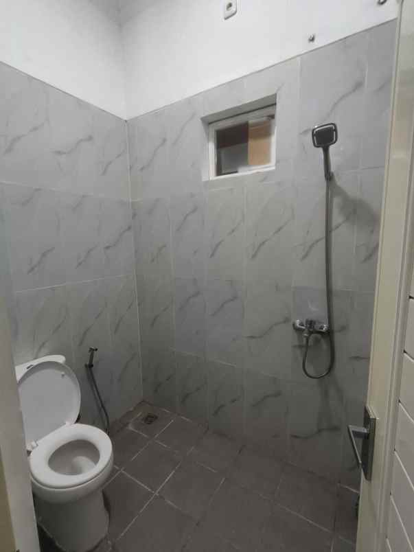 dijual rumah pasir gunung selatan